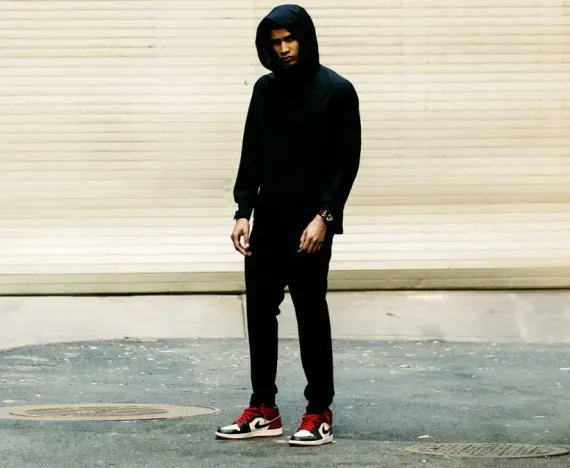 Наручные часы Casio GA-710GB-1AER