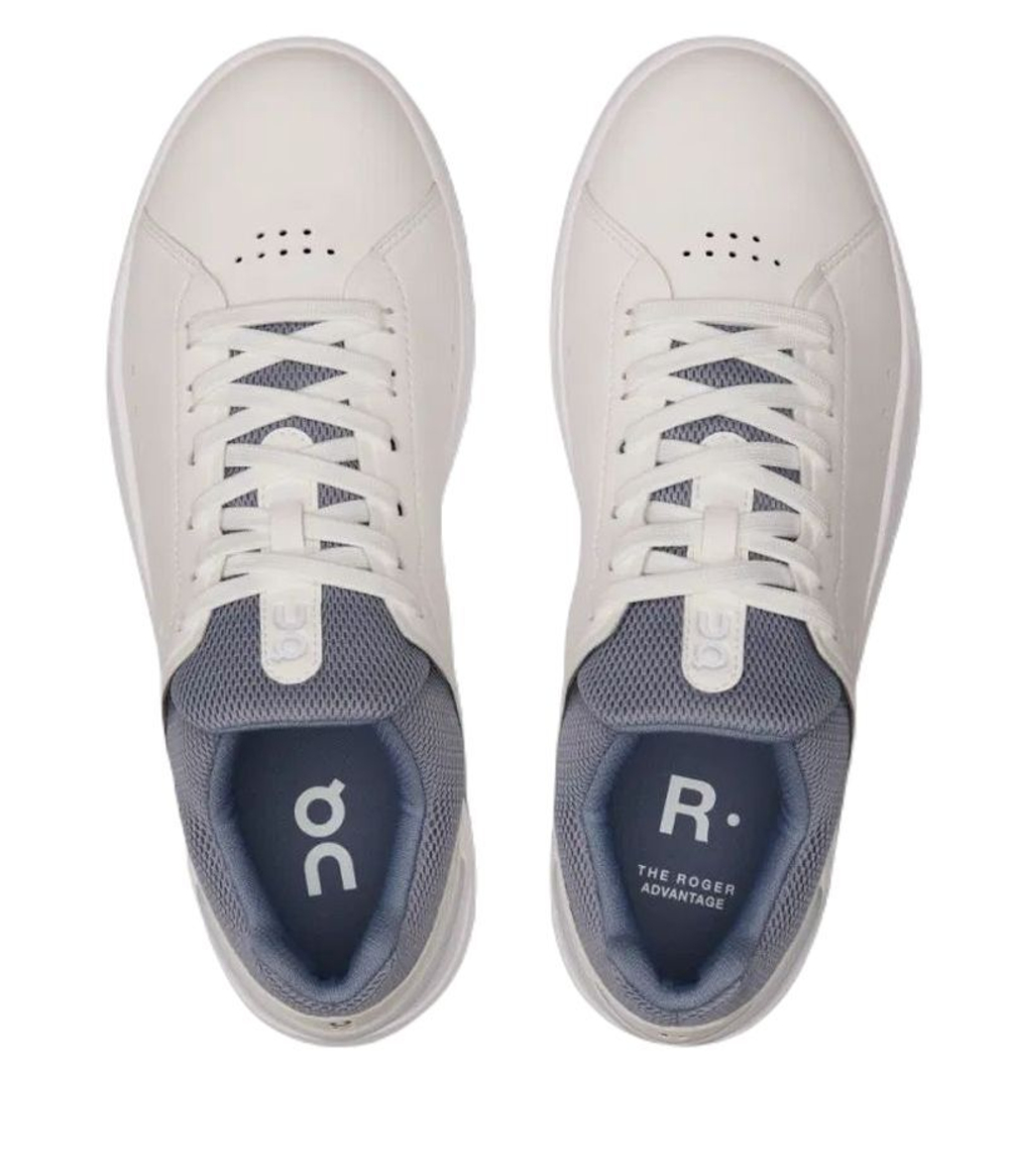 Женские КроссовкиOn The Roger Advantage - белый