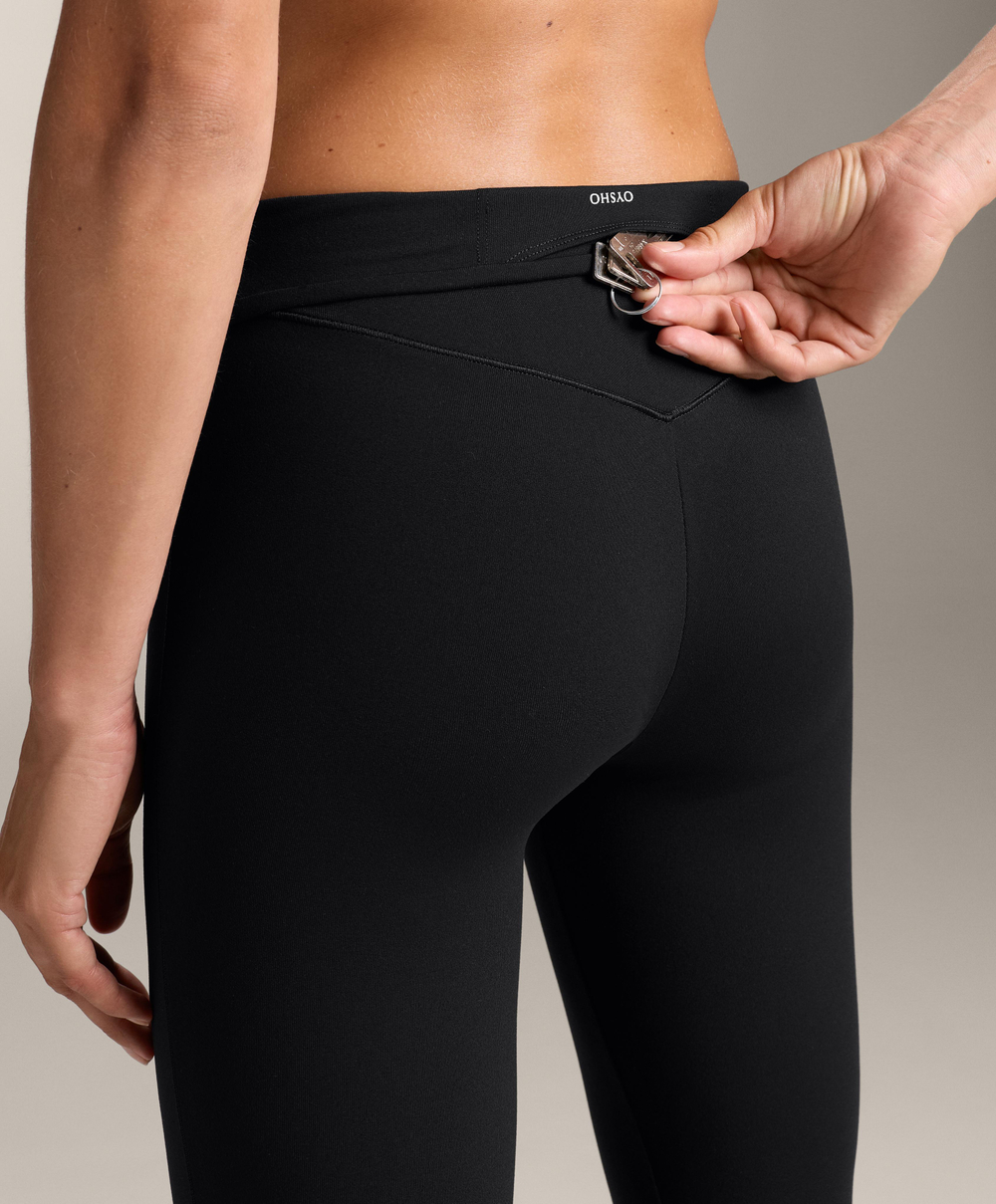 OYSHO Брюки-клеш с высокой посадкой Evermove, черный