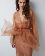 Блуза на пояске из шелковой органзы карамель