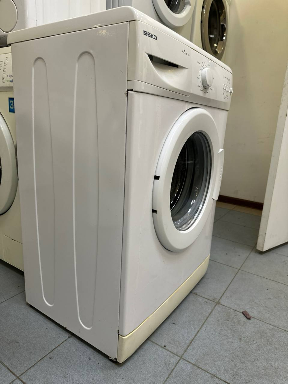 Стиральная машина Beko WKL 14500 D Б/У фронтальная 4.5 кг до 1000 об/мин