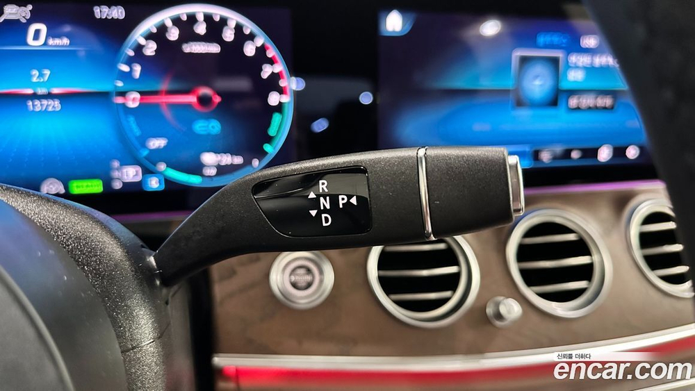 Mercedes-Benz E-Class W213 E300e 4MATIC Exclusive (12.2022)
