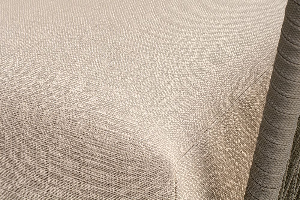 "Форли" кресло плетеное из роупа, каркас алюминий светло-серый (RAL7035) муар, роуп серо-коричневый 23мм, ткань Mossle бежевая