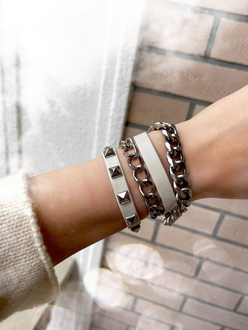 MISTRESS БРАСЛЕТ 01 MILK