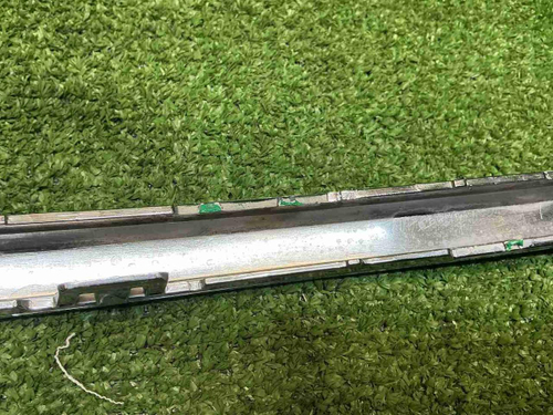 Накладка переднего бампера правая Hongqi HS5 19-нв