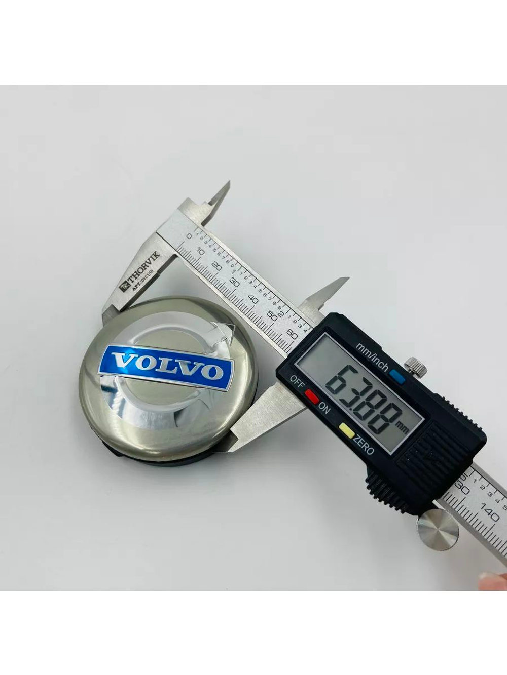 Колпачки заглушки на литые диски с эмблемой Volvo 64 мм 4 шт