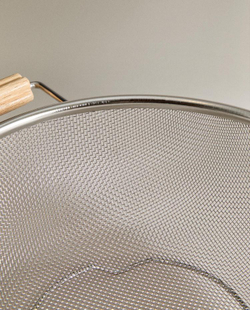 ZARA HOME ДУРШЛАГ С ДЕРЕВЯННЫМИ РУЧКАМИ, СЕРЫЙ