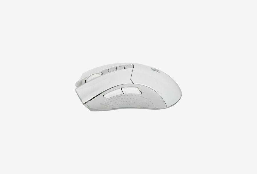 R90PLUSGREUISHWHITE_0426709105846