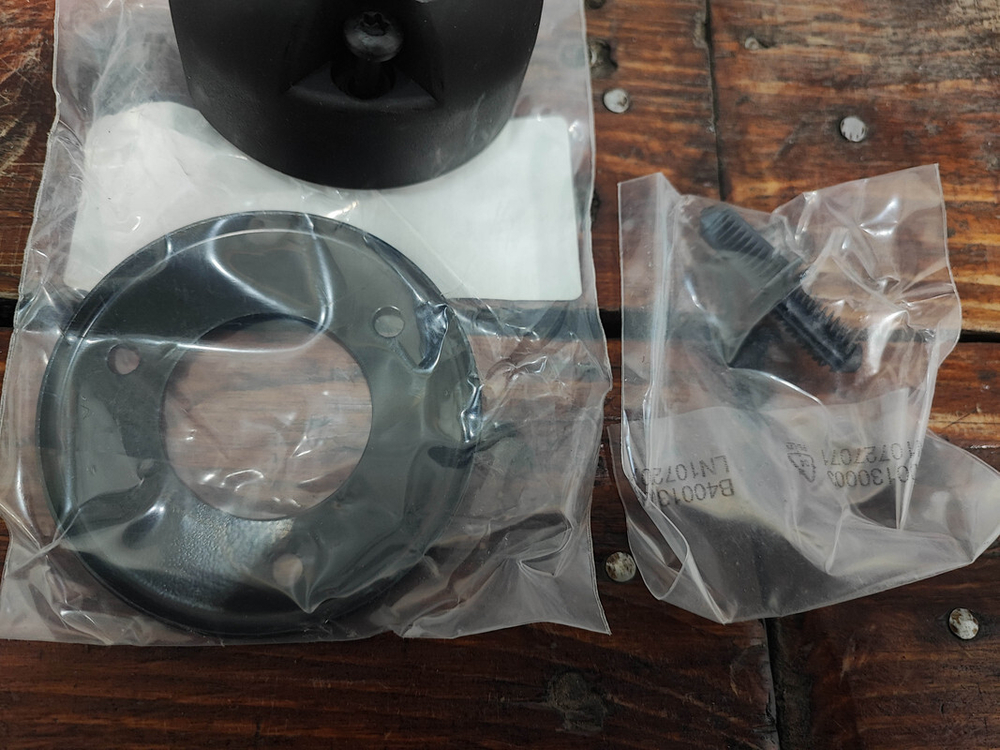 Корпус розетки фаркопа Mercedes ML (W164) Новый Оригинал A0005406824