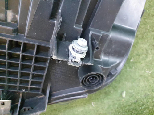 Битая Фара правая BMW X1 F48 (2015-2019) LED