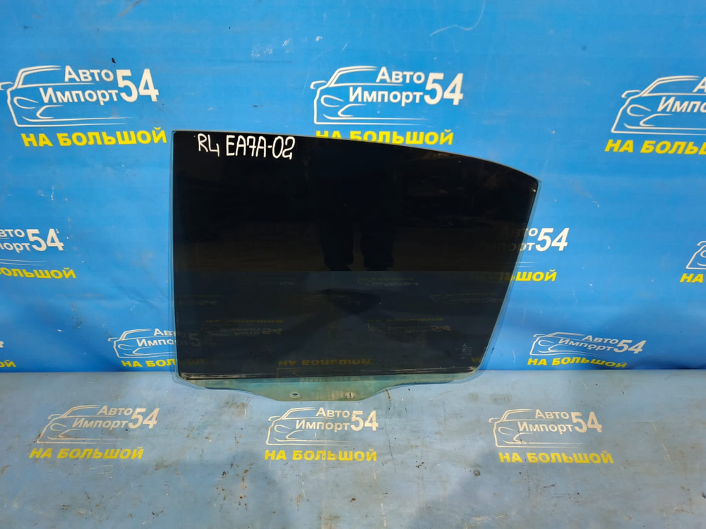 Стекло двери задней левой MITSUBISHI GALANT 2000