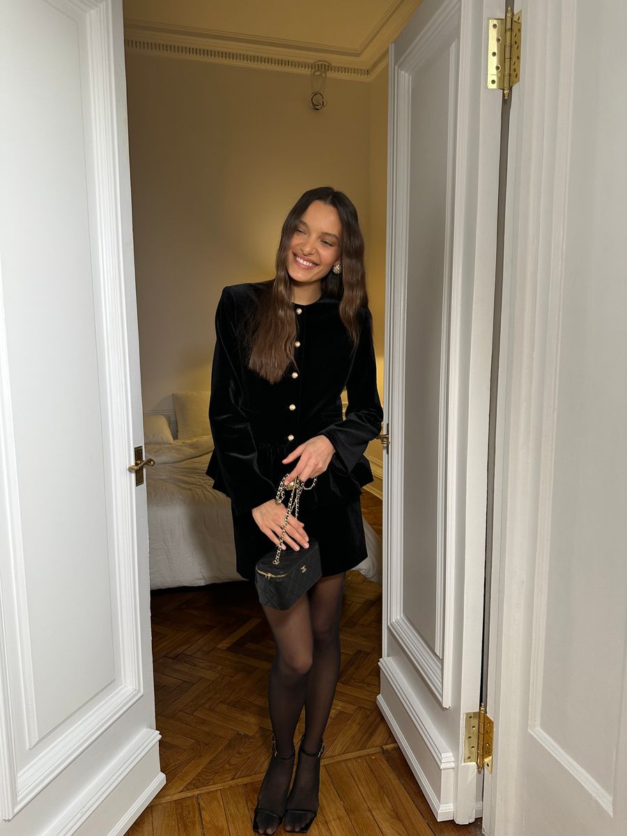 Юбка из бархата мини черная