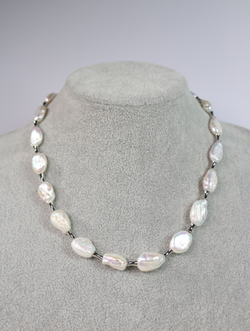 Чокер из барочного жемчуга "Перламутровая орбита"