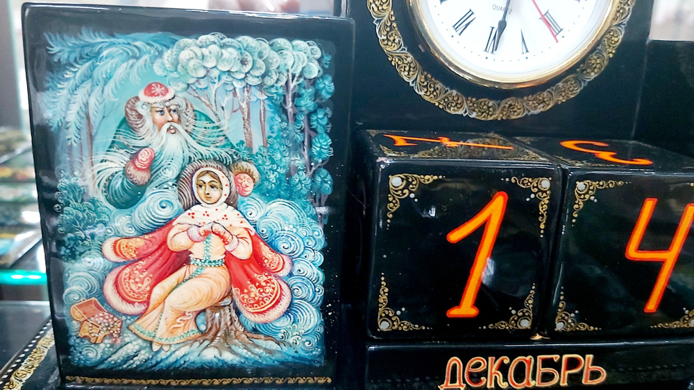 Настольный набор с часами и календарем с ручной росписью Палех "Русские сказки"
