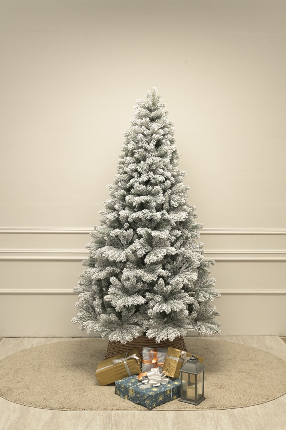 Заснеженная ель "Суздальская" (Литая хвоя) 210 см / 2,1 м