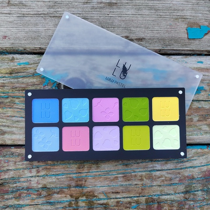 Набор пастели на 10 цветов " Весенняя нежность " в магнитном футляре