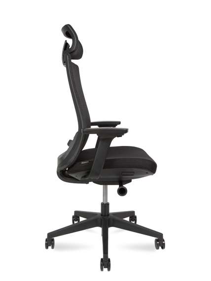 Кресло офисное Норден / Руби блэк / Ruby black / черный пластик / черная сетка / черная ткань