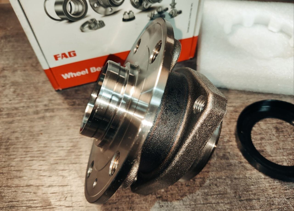 Ступица передняя FAG с подшипником 80мм
