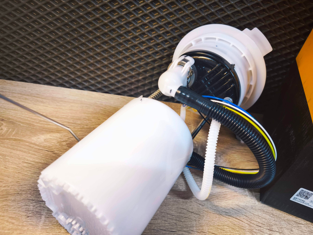 Топливный насос в бак VW Passat B6  CC Continental VDO