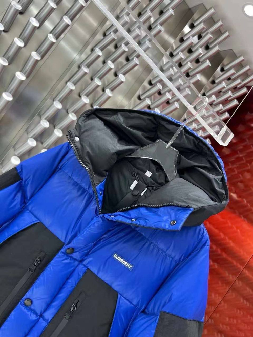 Пуховик Burberry