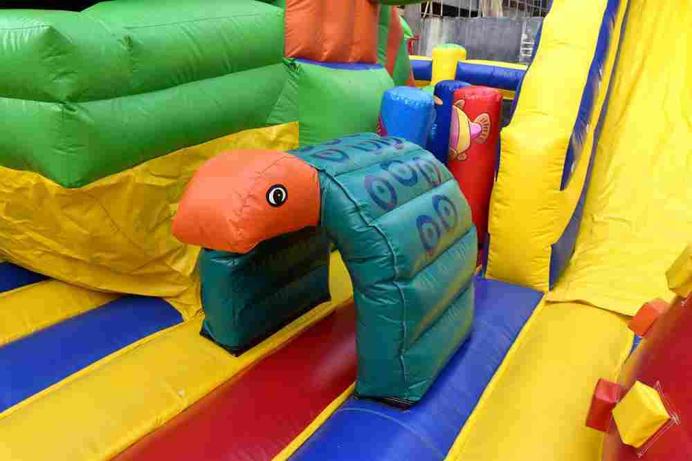 Надувной батут "Тропикана мини", 8.5*6.5*5 м