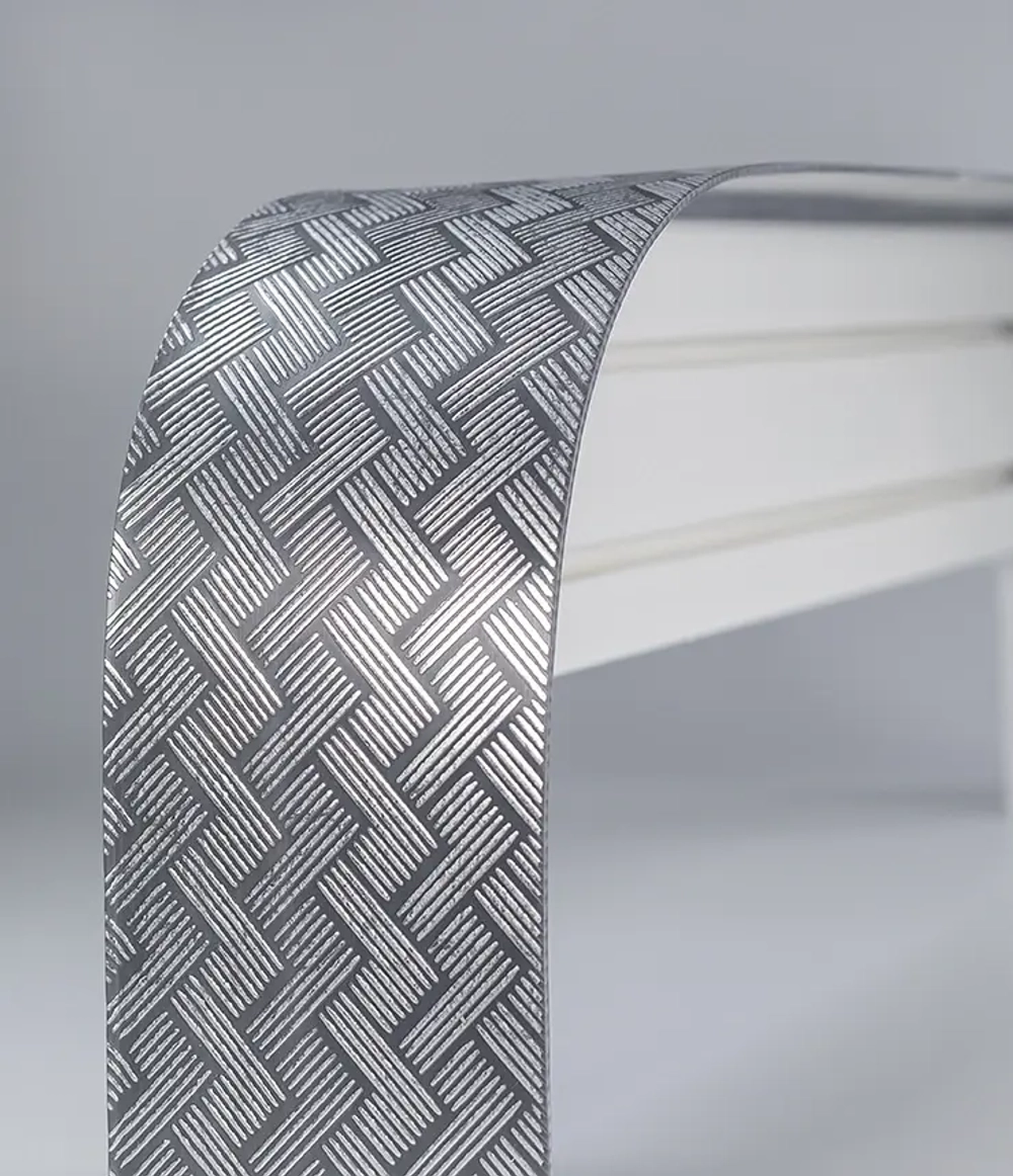 Пластиковый карниз с тиснением Legrand 3-х рядный Кант 3600 мм