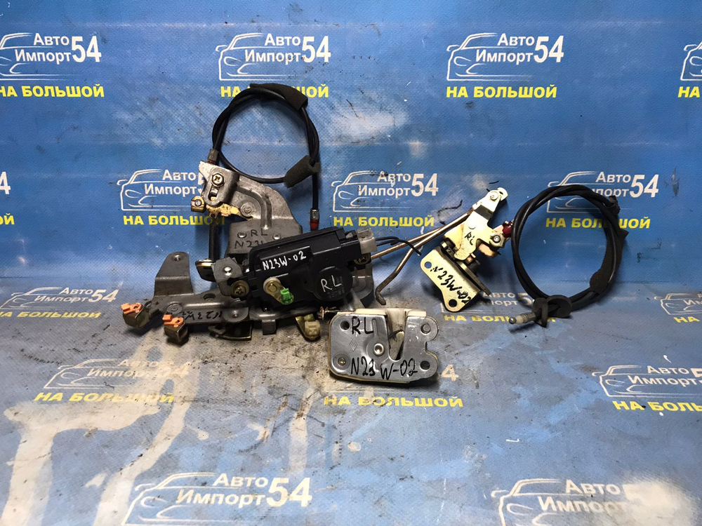 Замок двери задней левой MITSUBISHI RVR 1991