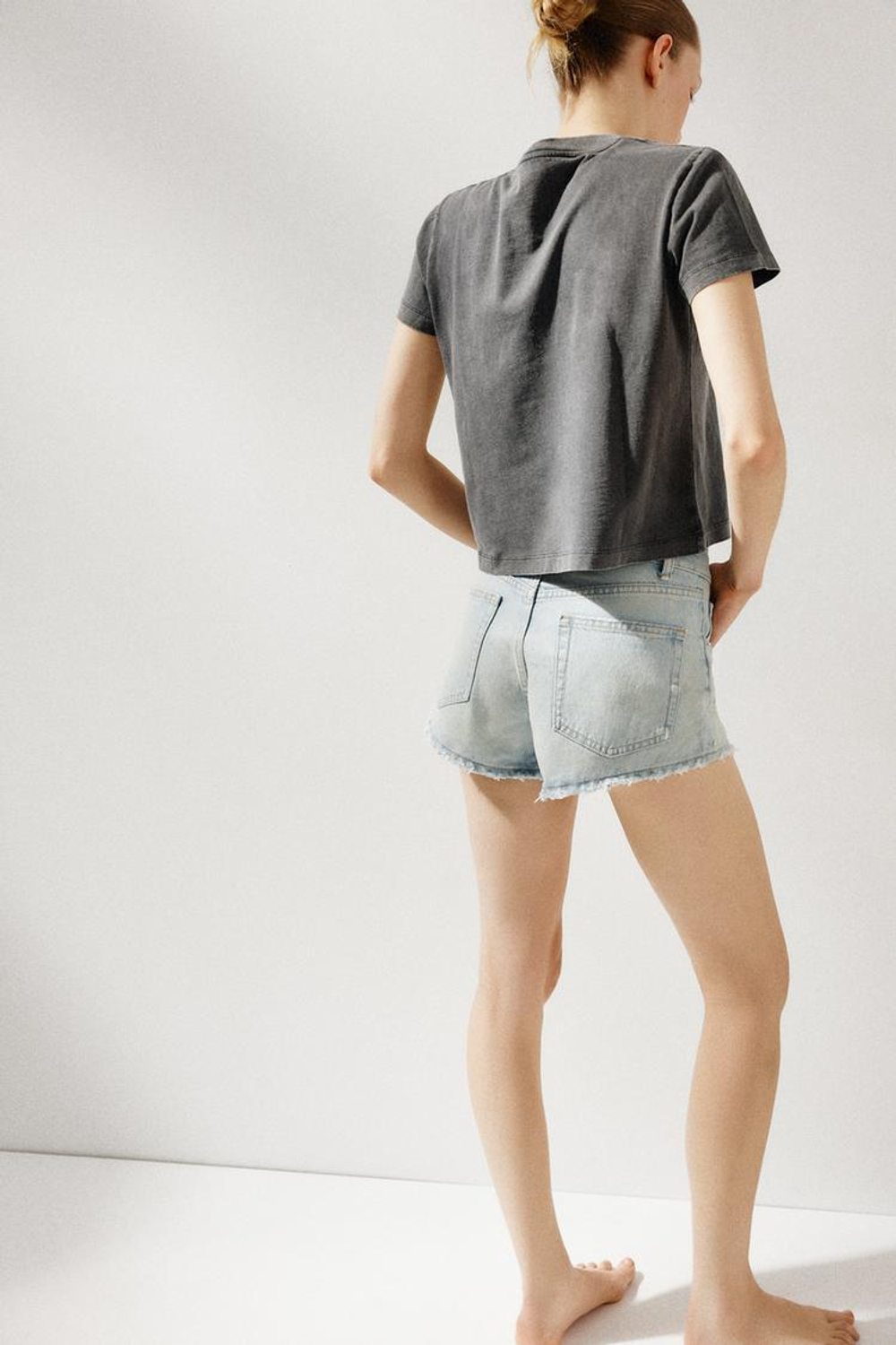 ZARA ФУТБОЛКА ИЗ ТКАНИ С ЭФФЕКТОМ ПОТЕРТОСТИ С НАДПИСЬЮ, АНТРАЦИТОВО-СЕРЫЙ