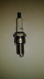 Свеча зажигания бензинового двигателя GX120/160/390/420/440/460/Spark plug SB 2500E,F6TC