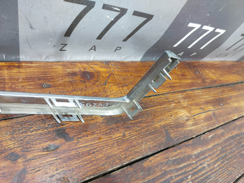 Молдинг переднего бампера правый Tank 500 21-нв Б/У Оригинал 2803148XKV3AA