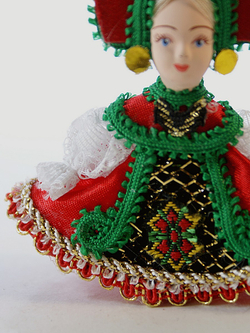 Кукла-подвеска Девочка в сарафанчике