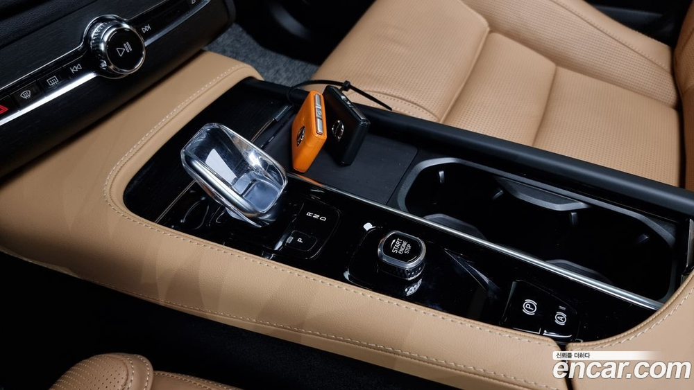 Volvo XC90 2 Generation T8 Ultimate Bright Hybrid (08.2022)
