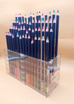 Подставка - органайзер для карандашей для скетчинга и рисования / Лаборатория Радуги, для 60 карандашей, прозрачный, из акрила