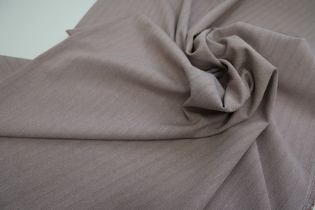 Костюмная стрейч светло-розовая