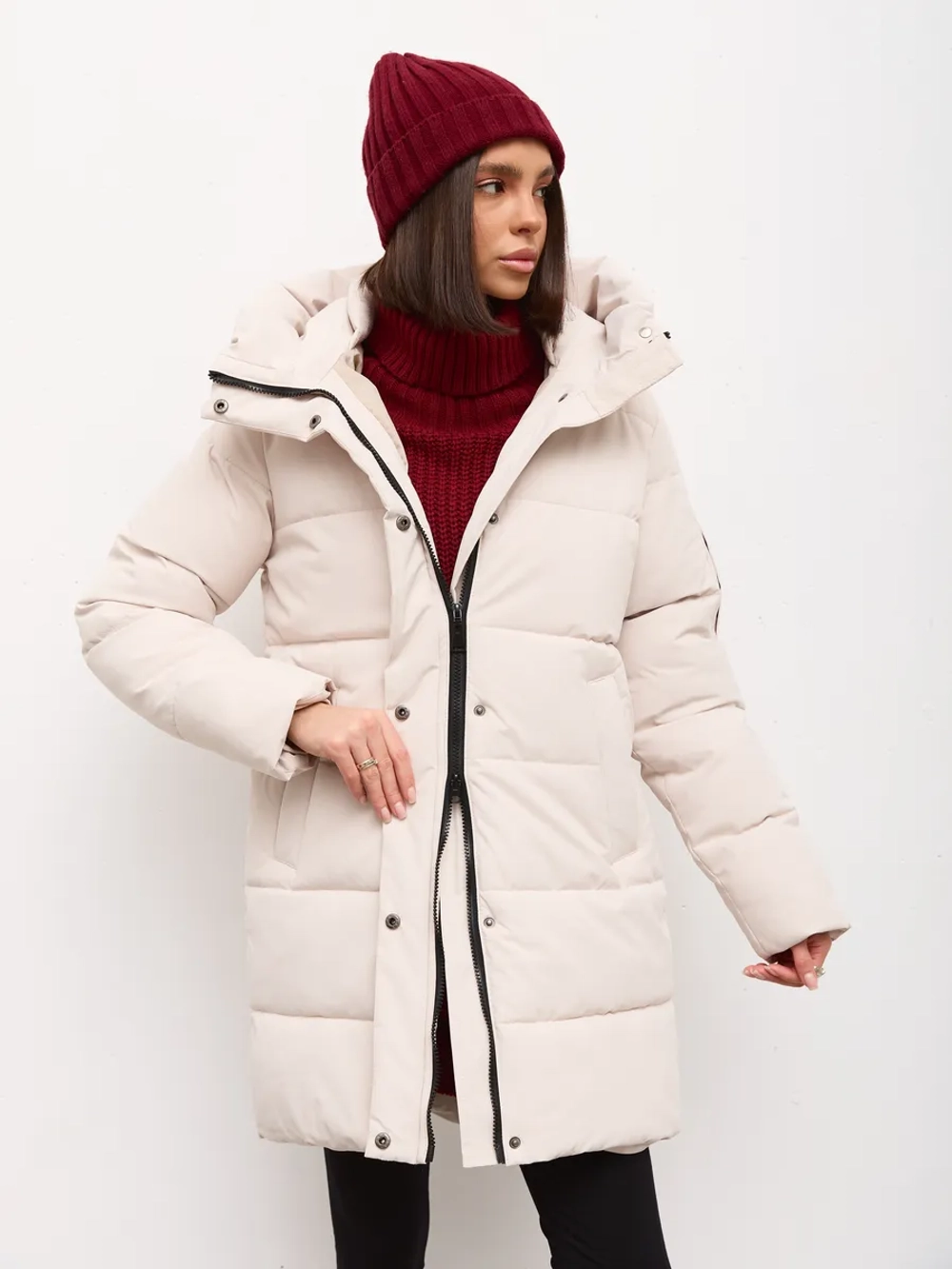 Куртка зимняя удлиненная с капюшоном