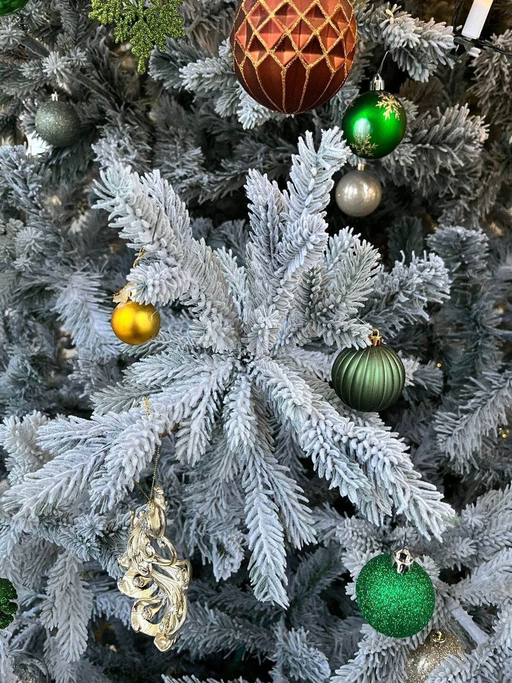 Большая елка заснеженная «Сказочная» (Литая+пвх) 8 м