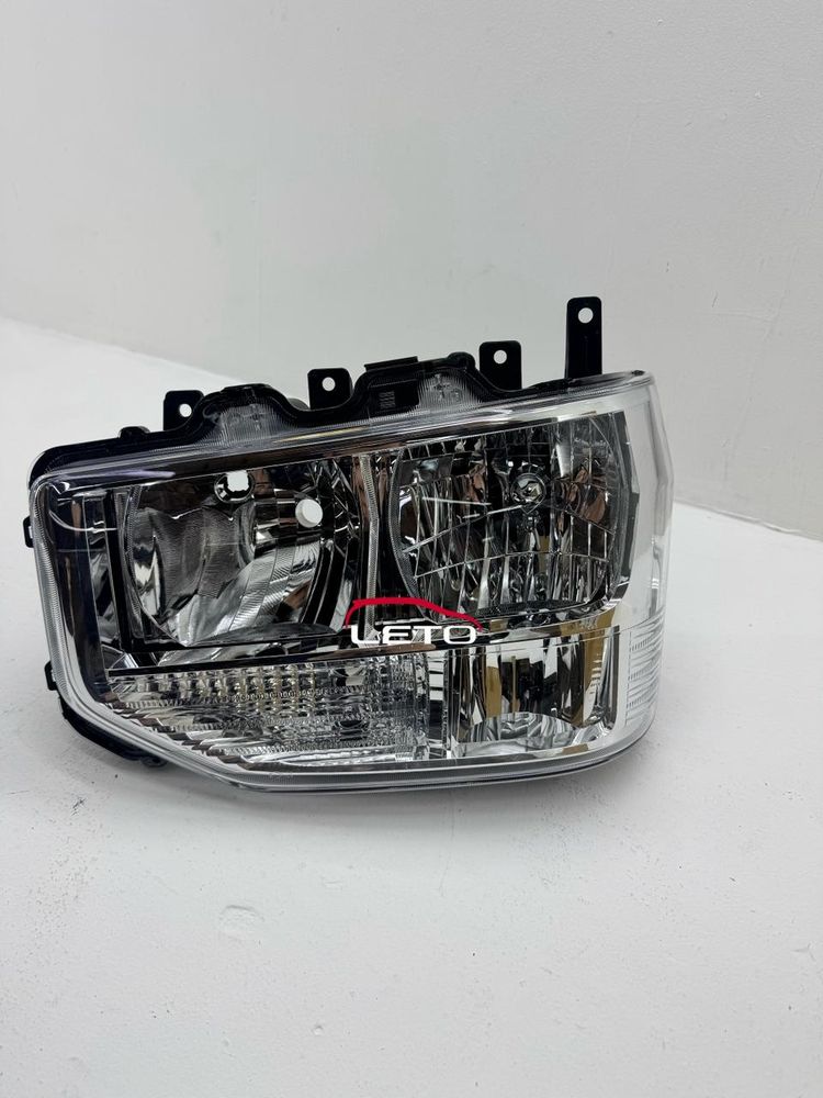 Фара левая 81170-36660 8117036660 Фара левая 81170-36660 8117036660