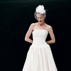 Вуаль классическая с шелковым цветком