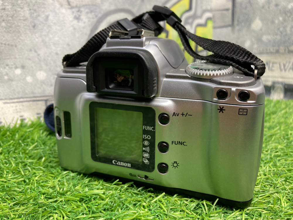 Canon EOS 300V kit EF 28-90mm 4-5.6 II