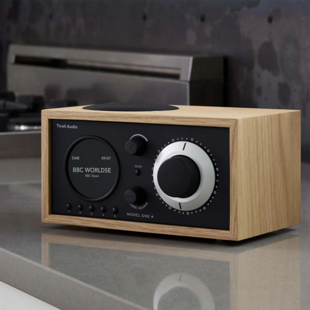 Радиоприемник Tivoli Audio Model One+ Oak / Black