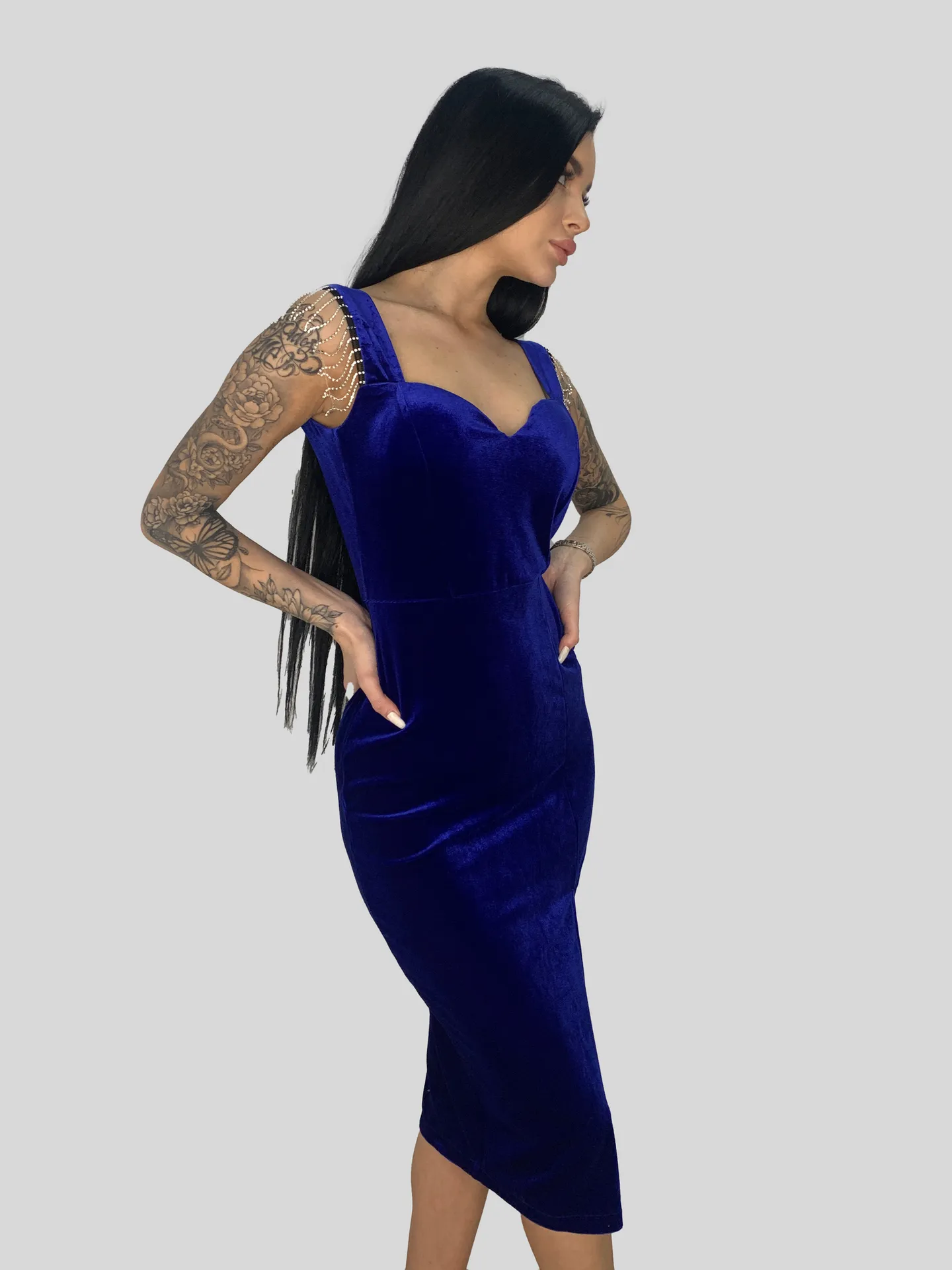 Платье Fashion велюровое удлиненное с разрезом и стразами на лямках\Синий оптом