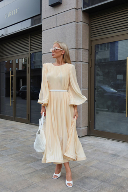 Платье плиссированное с воланами