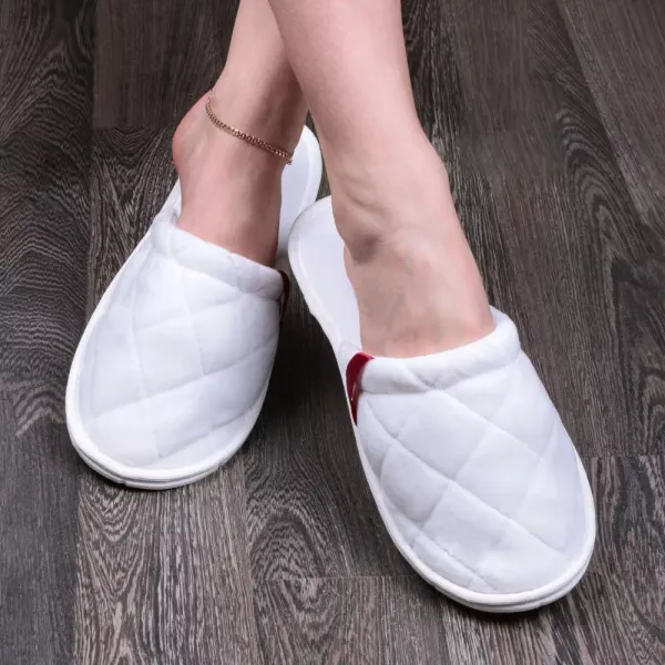 Одноразовые тапочки для гостиниц в Санкт-Петербурге