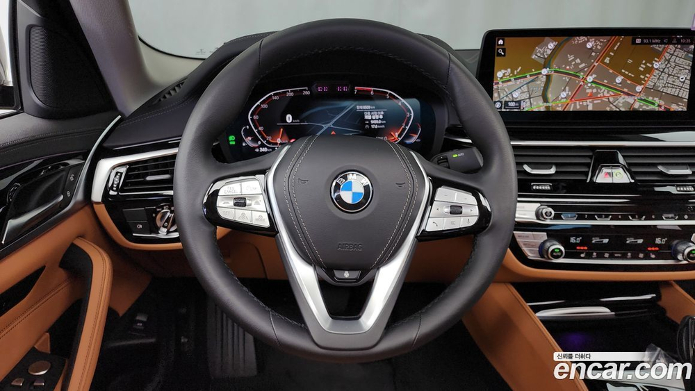 BMW 5 Series (G30) 520i Luxury (04.2022)