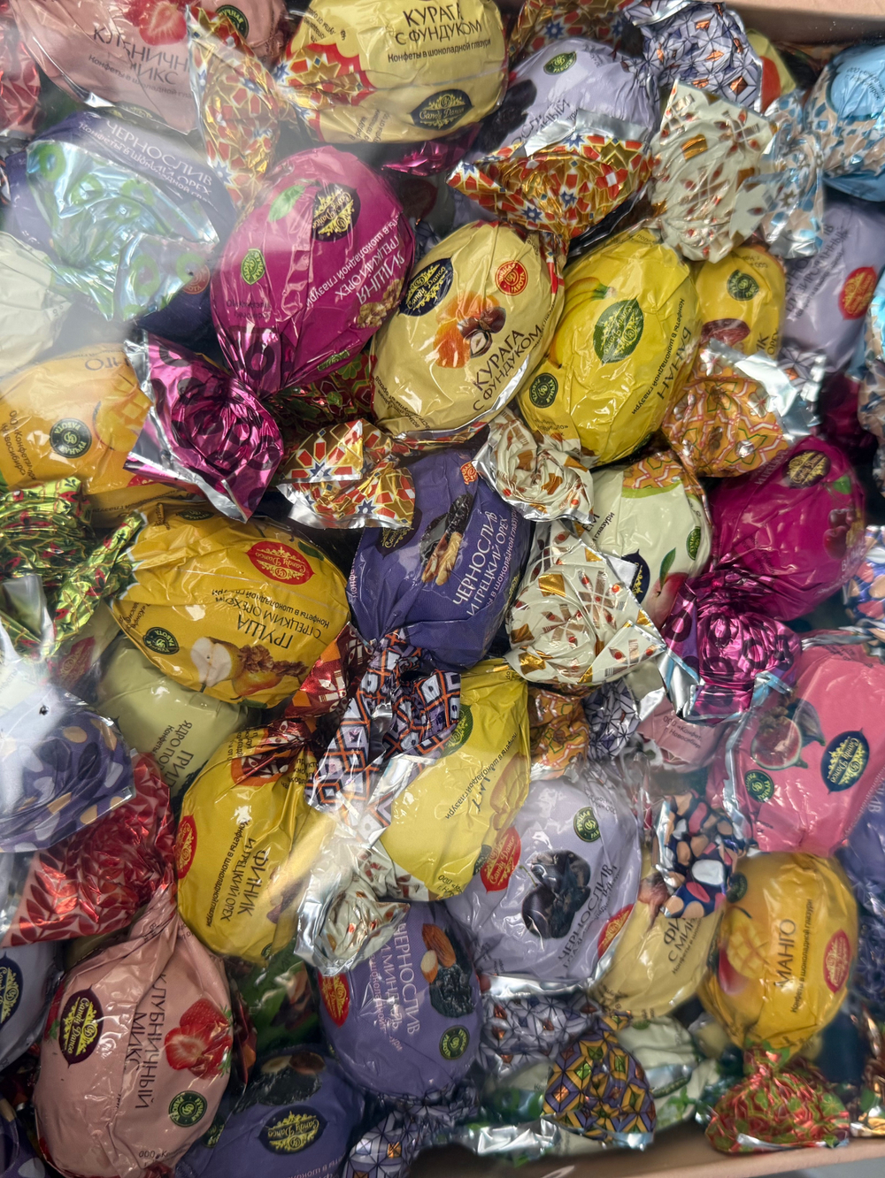 Конфеты ассорти с сухофруктами 3кг Ширин