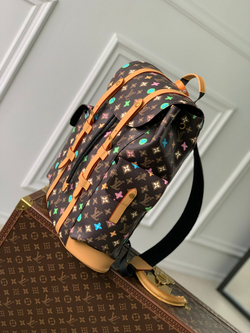 Louis Vuitton Christopher MM