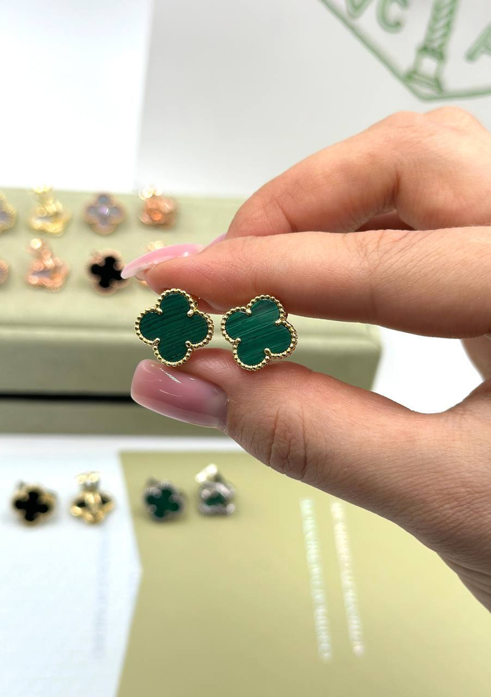 Серьги Van Cleef & Arpels