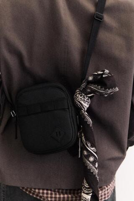 ZARA ПРОРЕЗИНЕННАЯ СУМКА, ЧЕРНЫЙ