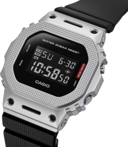 Часы Casio GM-5600M-1