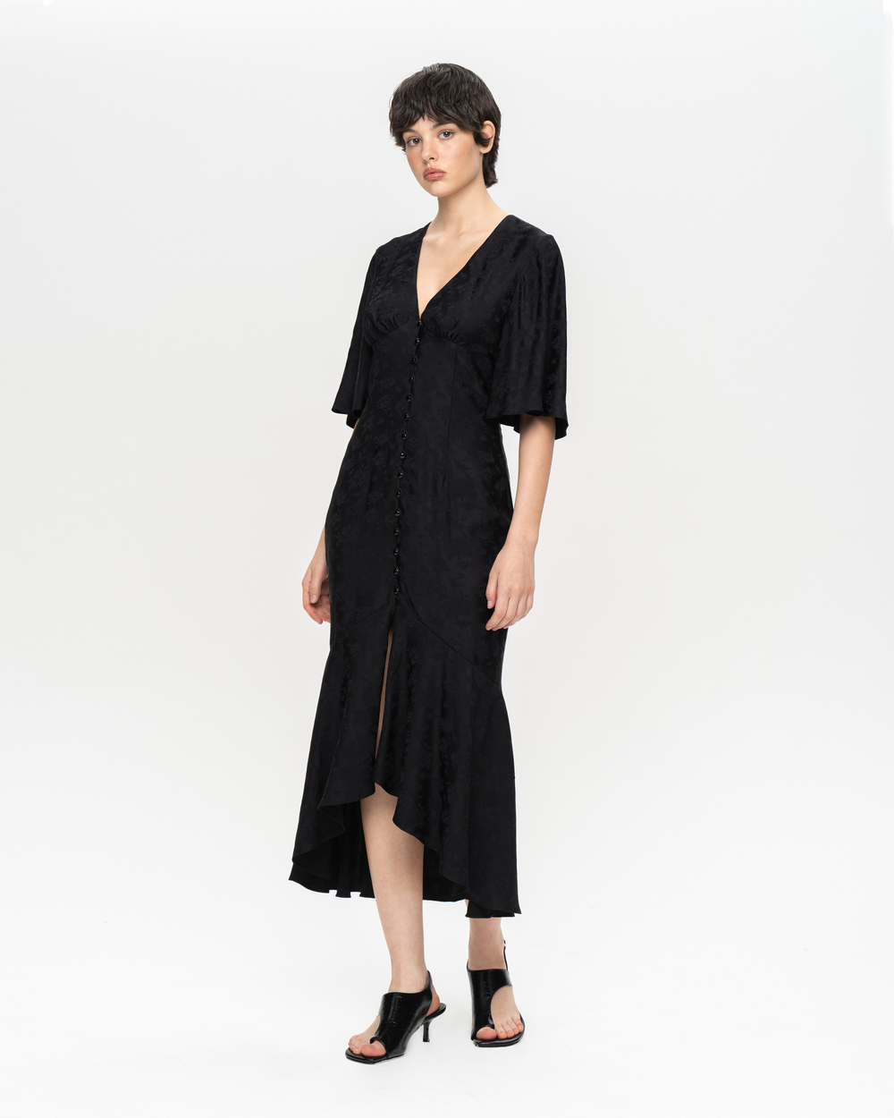 Платье миди из вискозы со струящимися рукавами